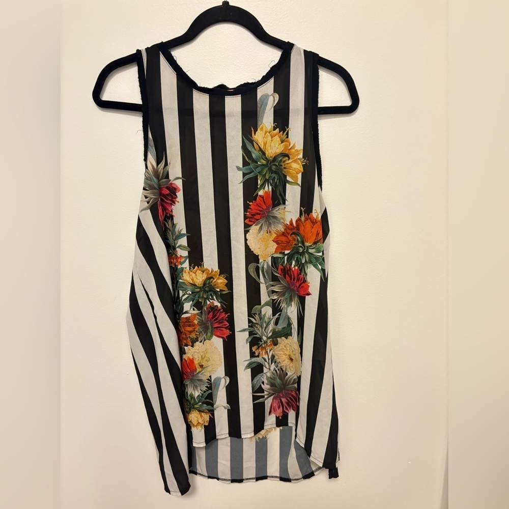Gorgeous Floral tank top